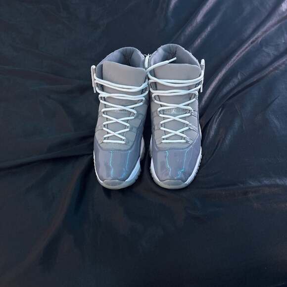 Nike Air Jordan 11 Retro Cool Grey 2021 - Picture 4 of 4